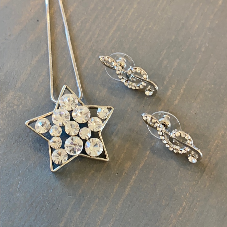 2 Pc Brand New Star Necklace Music Note Set
